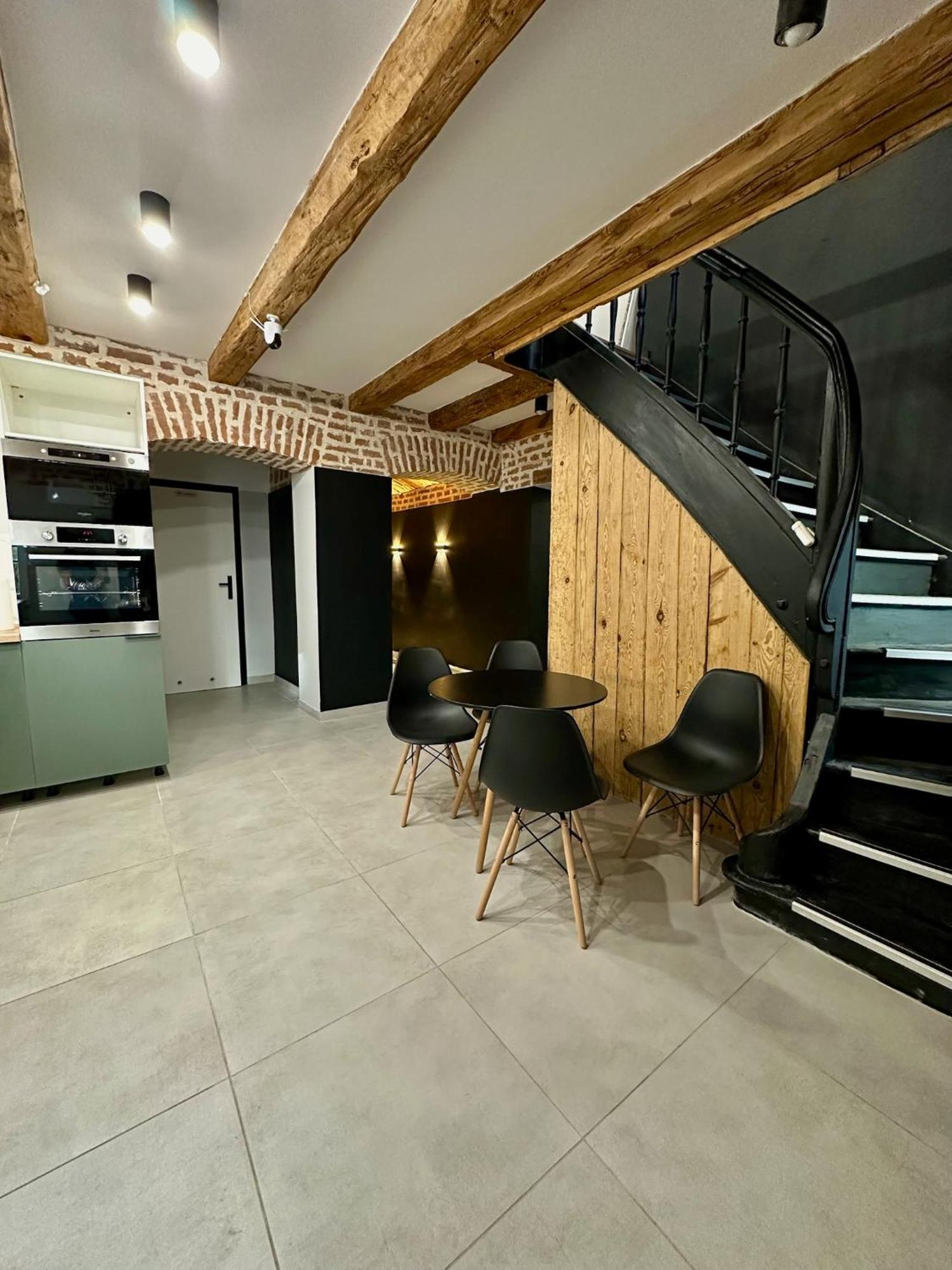 Marianowka Apartment Legnica Ngoại thất bức ảnh