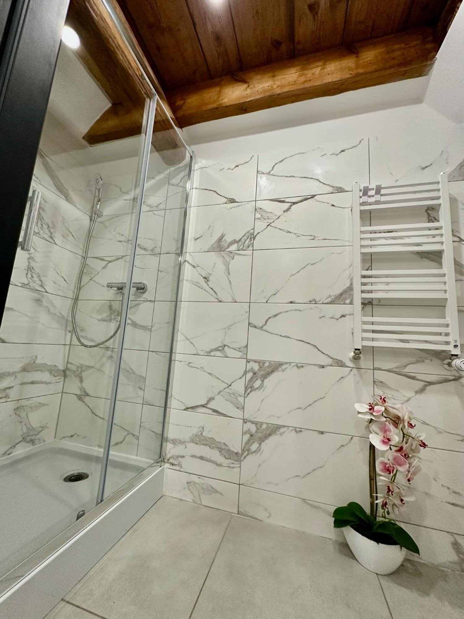 Marianowka Apartment Legnica Ngoại thất bức ảnh