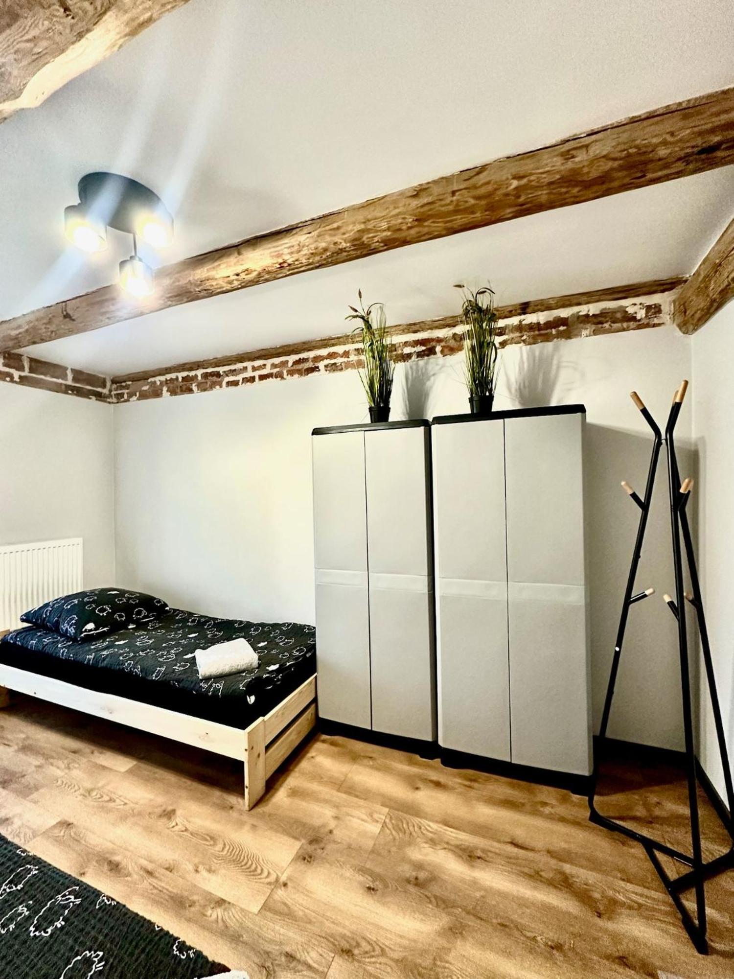 Marianowka Apartment Legnica Ngoại thất bức ảnh