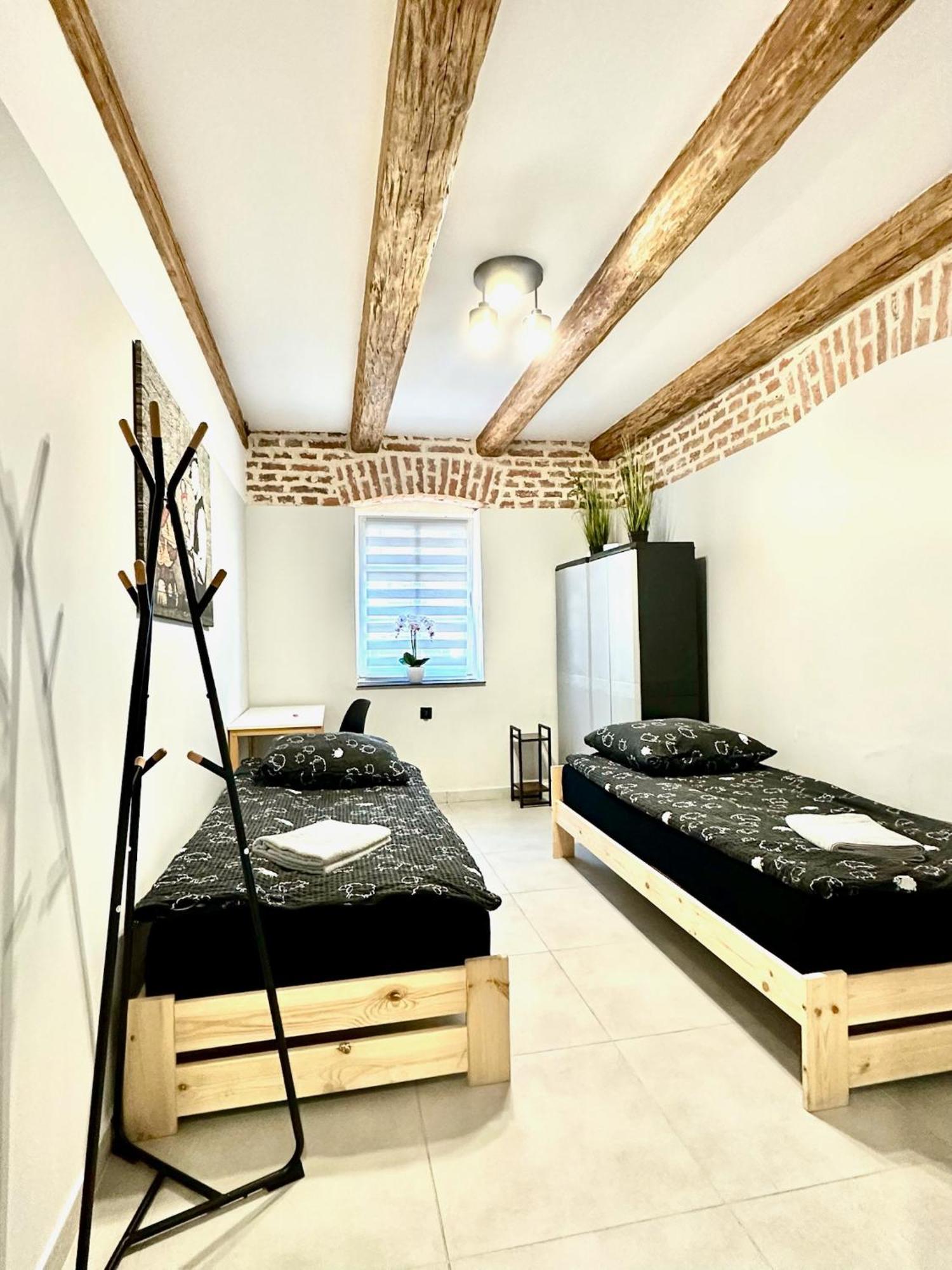 Marianowka Apartment Legnica Ngoại thất bức ảnh